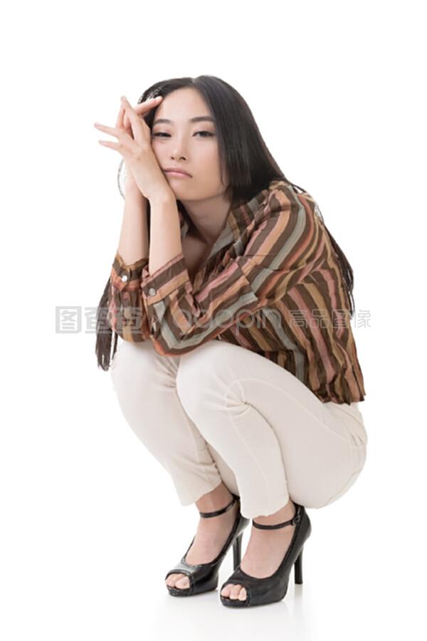 嘴唇直播下载 情迷雨夜